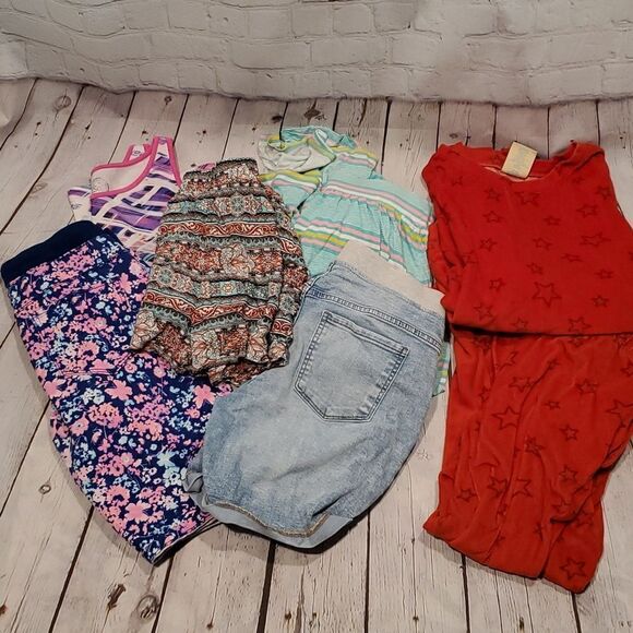 Girl's size 16 clothing bundle - Picture 1 of 3
